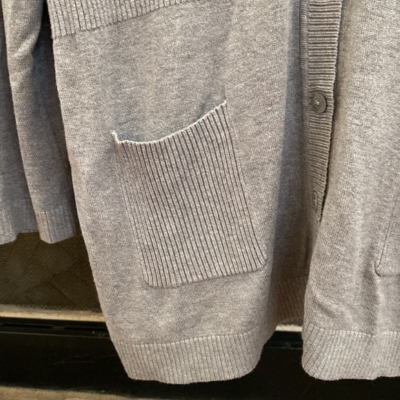 Calvin Klein grey cardigan. Size XL - Picture 3 of 8